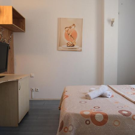 Hotel Sara & Spa Pristina Kültér fotó