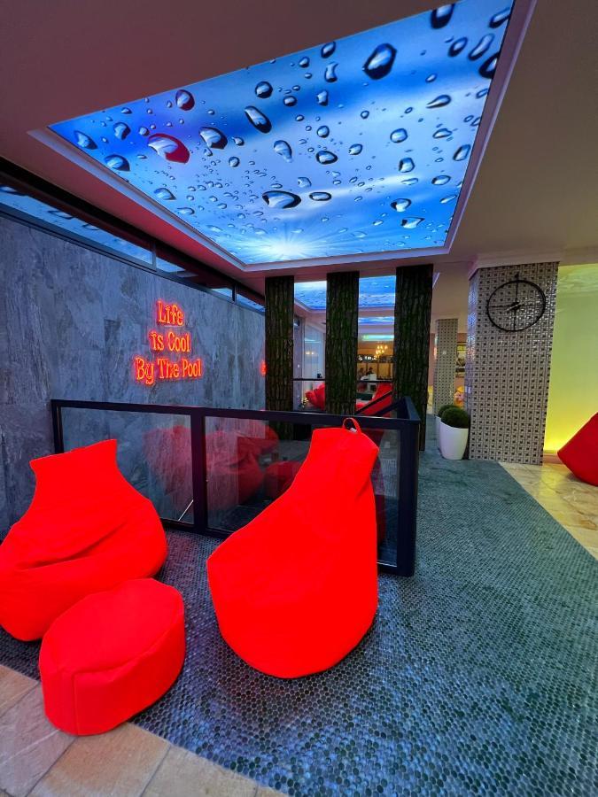 Hotel Sara & Spa Pristina Kültér fotó