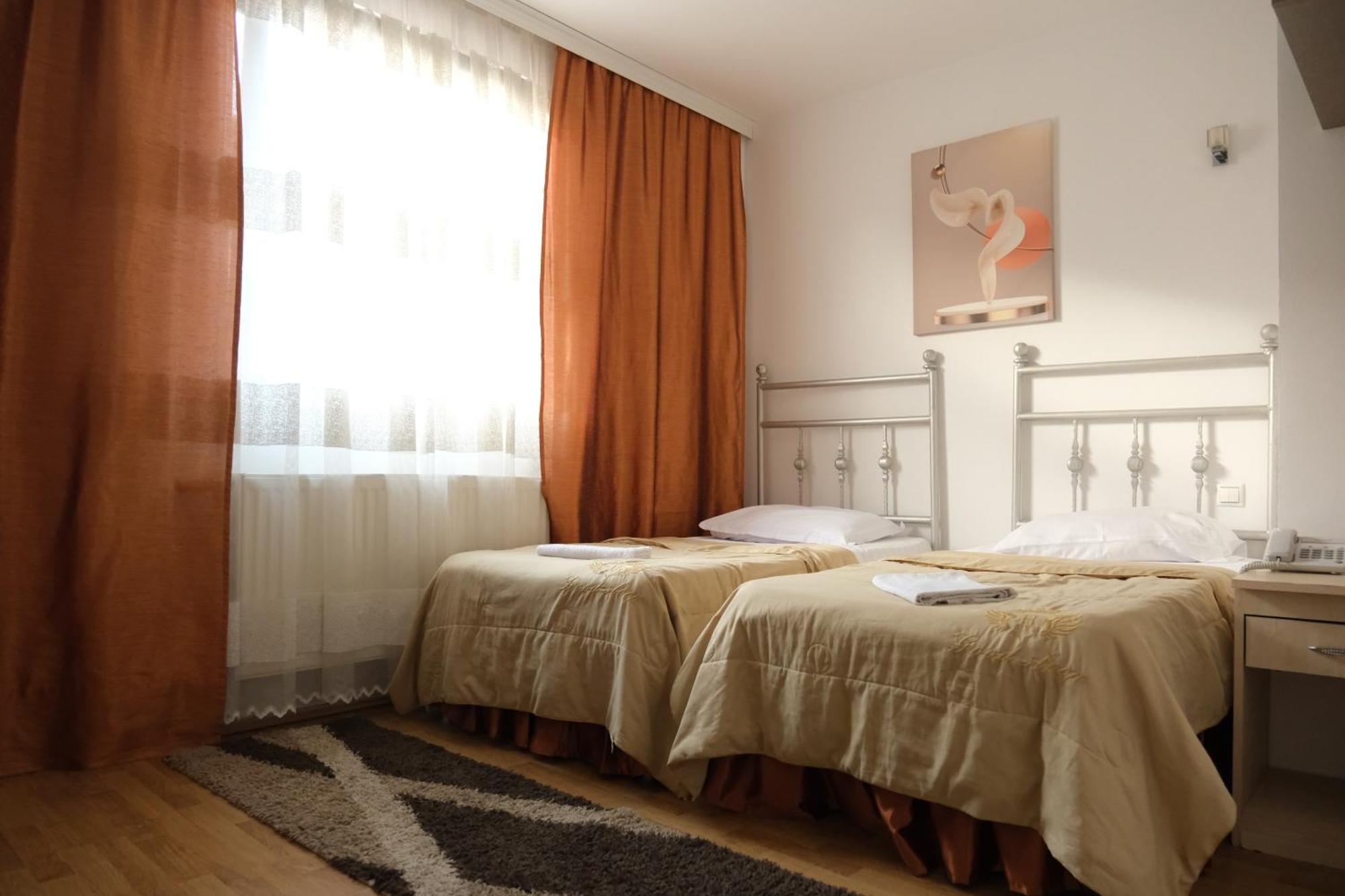 Hotel Sara & Spa Pristina Kültér fotó