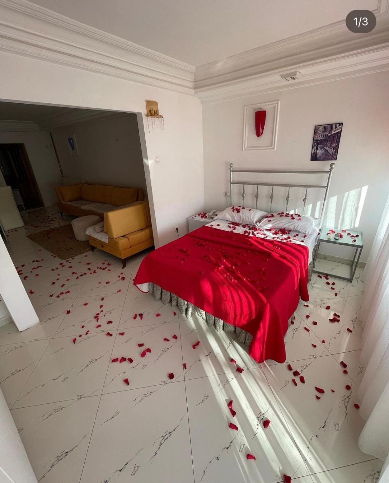 Hotel Sara & Spa Pristina Kültér fotó
