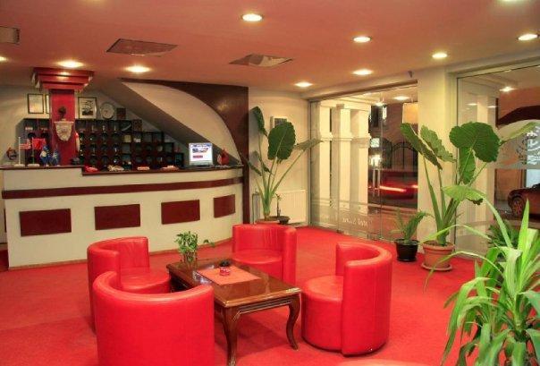Hotel Sara & Spa Pristina Kültér fotó