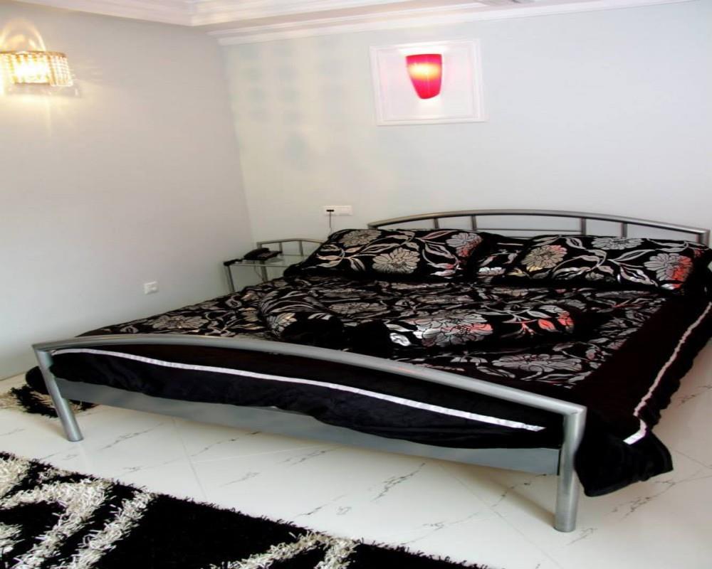 Hotel Sara & Spa Pristina Kültér fotó